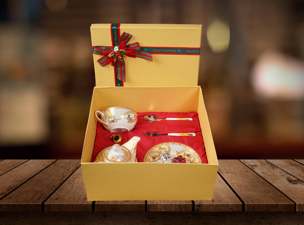 2025 HAMPERS NATAL BUNNY LILY